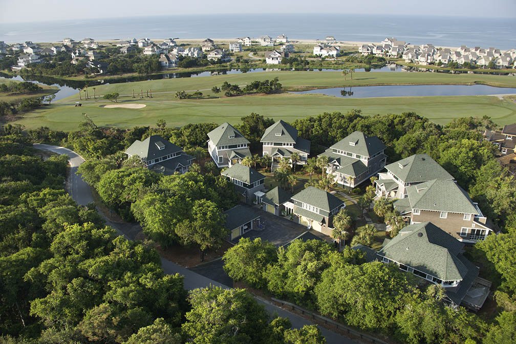 Fore! Understanding the Pros and Cons of Buying a Home on a Golf Course