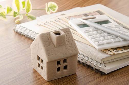 Deciding Whether To Move or Refinance: Which Is The Better Option?