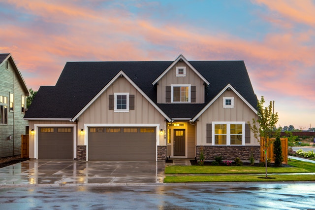 3 Critical Considerations When You Choose Your Garage Doors