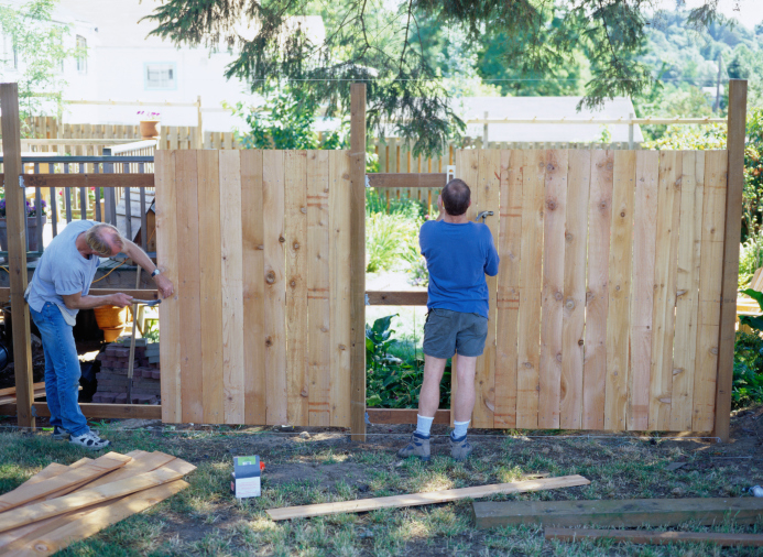 How to Pick the Right Type of Fence to Skyrocket Your Home Appeal