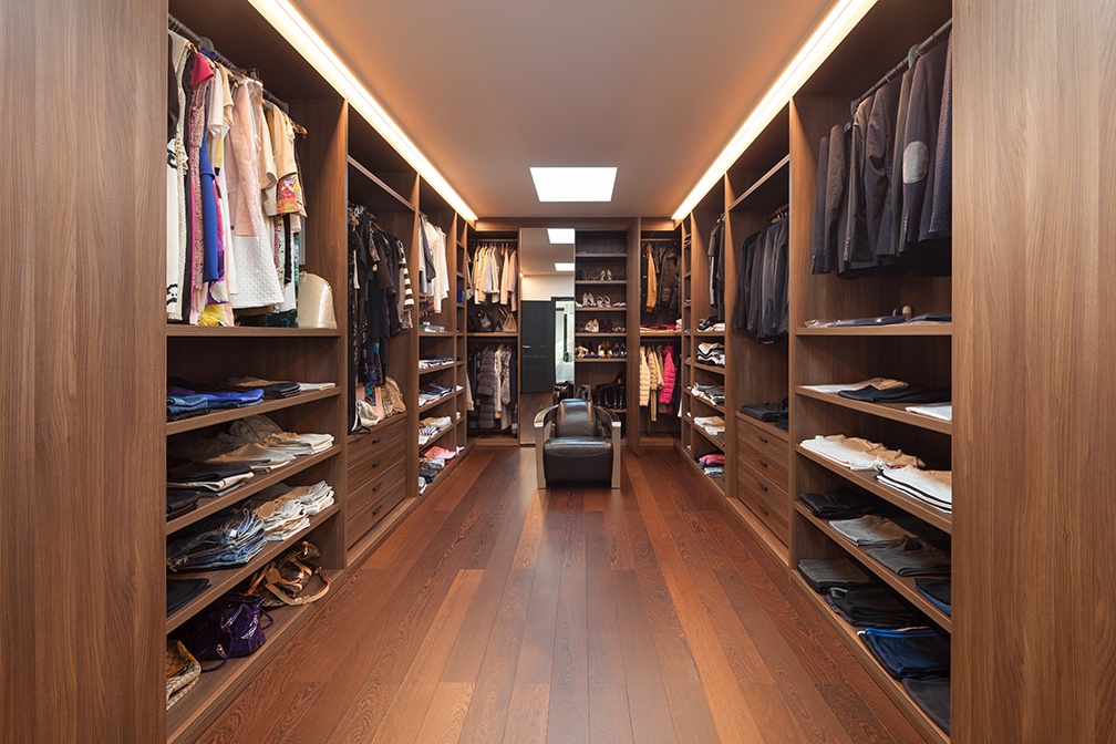 Let's Talk Closets: Why a Walk-in Closet Is a Must Have for Any New Home Buyer