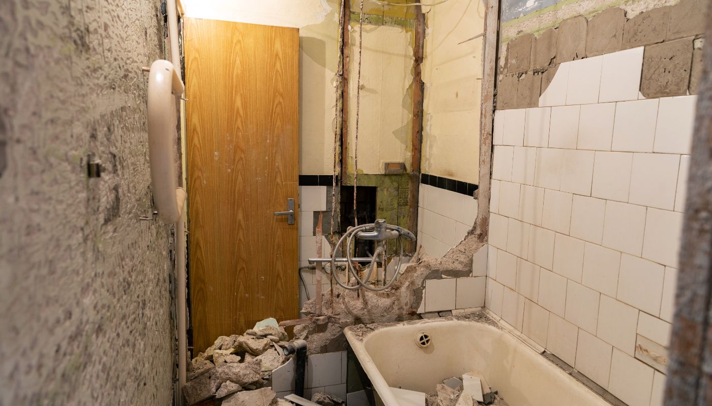 Renovating a Bathroom: DIY vs Hiring a Professional